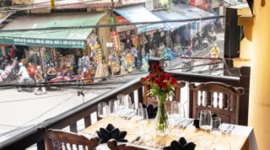 Duong Dining1